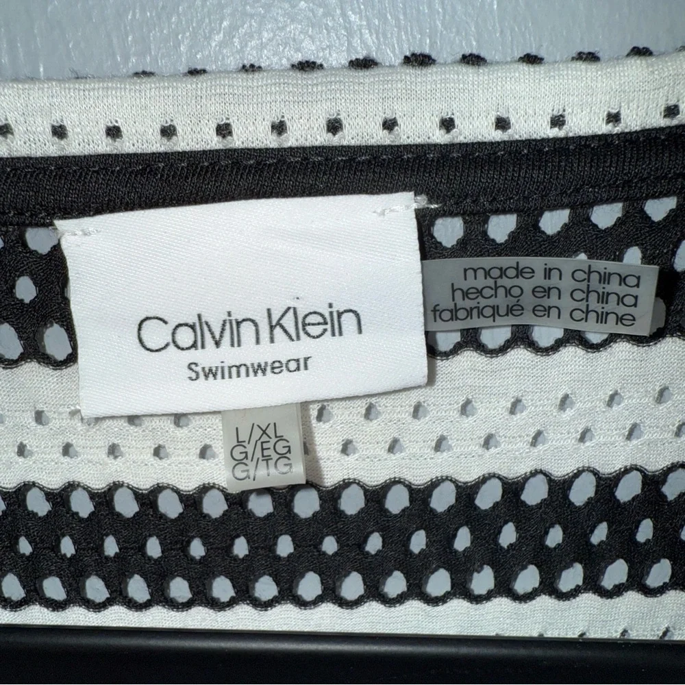 Calvin Klein Swim Cover-Up Women’s‎ Large/XL Mesh White & Black Striped Pockets